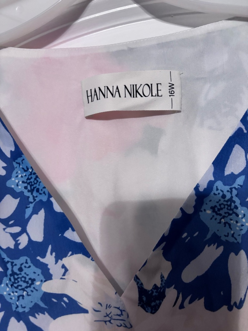 Hanna Nikole Floral V-Neck Midi Dress in White, Blue & Coral 16W - Picture 6 of 12